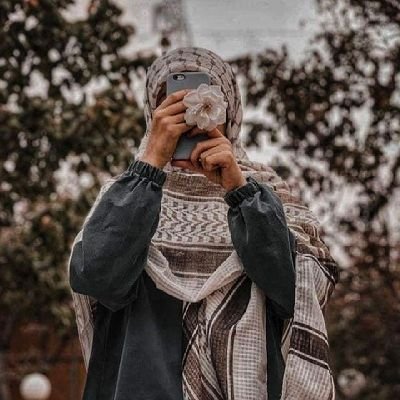 خسته، بیاعصاب، ناامید و دانشجوی پزشکی/
لبیکیاحسین(ع)❤️