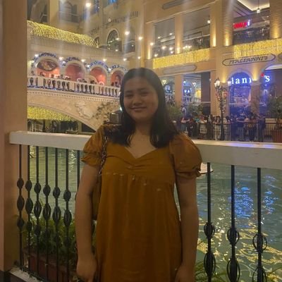 esmotarena's profile picture. 