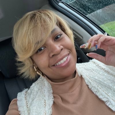 lealjones's profile picture. I don’t want 2 be the FAVORITE, I want the FAVOR! 🙏🏾🙌🏾 IN my OWN LANE, MOVING at my OWN PACE in my OWN SPACE!                  GOD-FEARING, PAY’S MOM💞