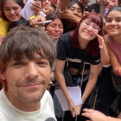 mitad cuenta fandom mitad cuenta personal •24 2/5✨