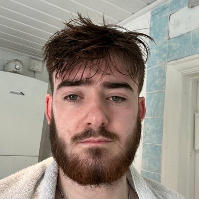 Just a small time streamer come say hi :)