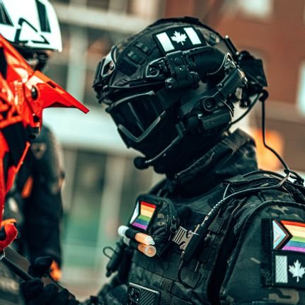 🇨🇦 Canadian Gearhead 🏳️‍🌈 | FR/EN
Pur gearhead here!... that means gear and only gear 😈.
⚠️ Interests ⚠️
▫️SWAT/Military
▫️Neoprene
▫️Lycra
▫️Motorcycle/MX