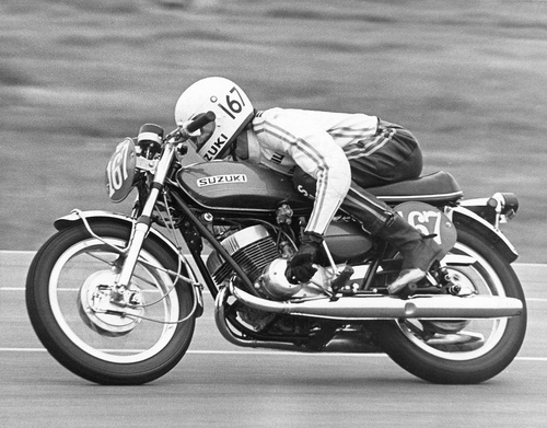 fiendracer's profile picture. I race bicycles. I ride bicycles. I like to wear stuff out. 
I sometimes tweet while riding.