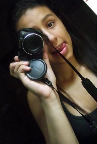 eeu amo mtt o @bl_Silva elle é tudo pra  mim e não consigo viver longe da @MarinahPeres e do @_PatrickRichard eles são meu tudo são minha vida s2