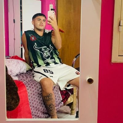 ig:caastrosantiago_
dale colon chee🔴⚫
barrio cabal🍺