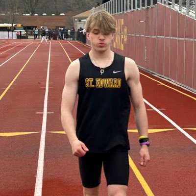 Saint Edward High School ‘25 @wearesteds Track & Field 🏃‍♂️ Speed and Strength Trained by @hacksawfit Top speed 20.4 mph