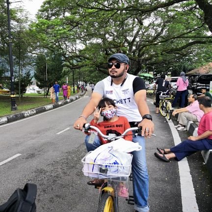 AzmanMansor9's profile picture. 