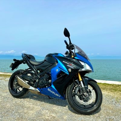 2023年に大型免許取得!念願の大型バイクに乗って楽しんでます😌 バイク乗ってる方のポスト参考にしてます 無言フォロー失礼します