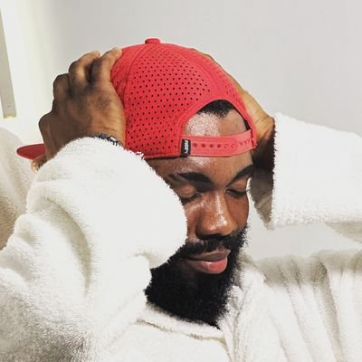 LuizSuphrano's profile picture. Creative mind|Performer|Positive energy|Radical Rapper| Two fingers in the air! 🤘🏽