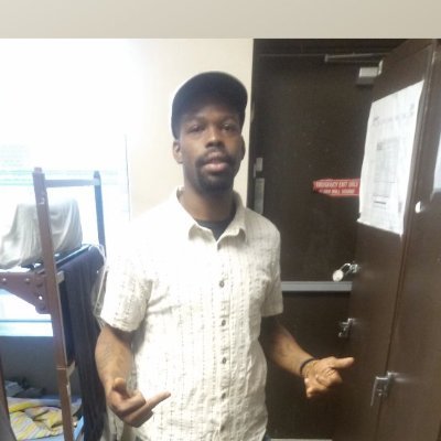 Tryna starr off with my music 🎤🎶🎙️ instead of free styling randomly wit friends do need beats FMOI: @Leejohnboogie