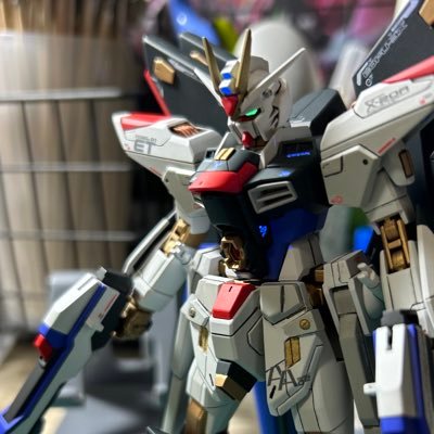 shuta_gunpla's profile picture. 20年ぶりくらいにガンプラを作り始めました。   ガンダムのアニメは好きなので大概みてます！ユニコーンがたまらなくカッコイイ！！