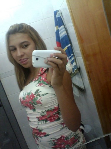NαO soou Peerfeeitα, neiim
doonα dα veerdαdee.
Maaiis, soouu doonα dee miim, doonα dass miinhαs
voontααdees. (LLL..