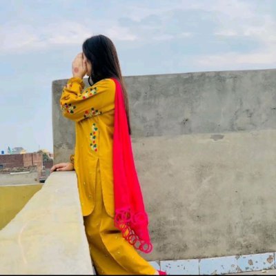 Esha_khan_7 Profile Picture