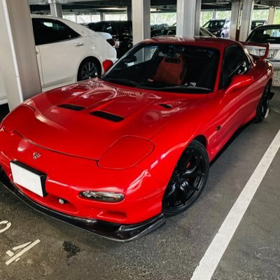 趣味は浅く広くで🤣・車(FD3S、プラドなど)・スキー(メインゲレンデは、開田高原マイア) ・カメラα7Ⅱ など・飲み歩き(三宮)・釣り(船舶免許所有)・登山(元山岳部)・時計(パネライ大好き)