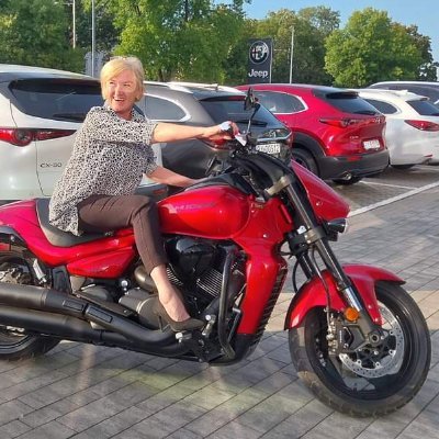 #Trzaskowski2025
Warto być przyzwoitym,choć ni cholery się nie opłaca.
Kocham zwierzaki,czasem bardziej niż ludzi.
#PanTorpeda🩵#DrużynaTuska❤️