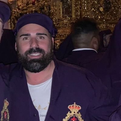 Malagueño, Andaluz y Español 🇪🇦
Cofrade✝️, carnavalero🎭, pentecostés💜 malaguista🤍💙 💪🤍🩵💪💚💜🤍
y siempre seré la oveja negra del rebaño.