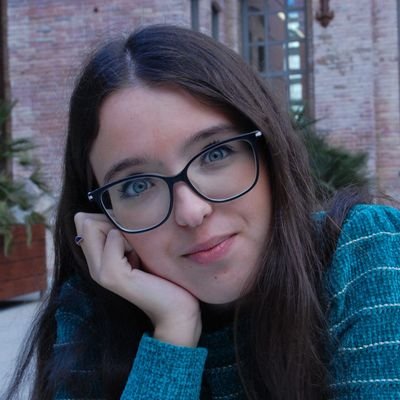 Estudiante de Periodismo en la UPF| He pasado por @elpais_deportes, @SERCatalunya, @DeportesSER y @CanalTerrassa. Soy la chica de los deportes.