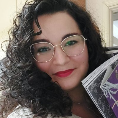 Via_S_Hellenick's profile picture. Storyteller and Writer ✒️ Art Historian 🎨 Occasional Baker and Crafter 🥧