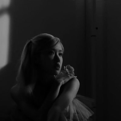 x_afterx's profile picture. When will I have a sweetheart? | ❤️=? | เฮีย: @THEPXXBFFLY | baby: @Cuttxr0_👶 #louǝʍolɟdɐɔʞ