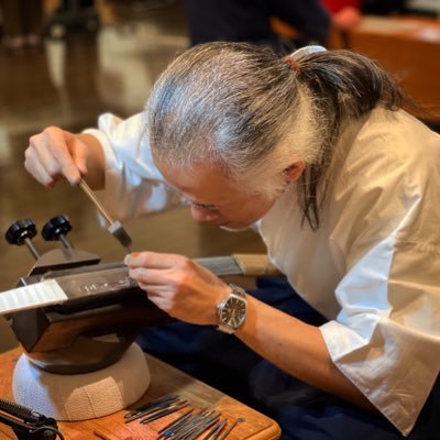 Engraver specializing on a Japanese sword.