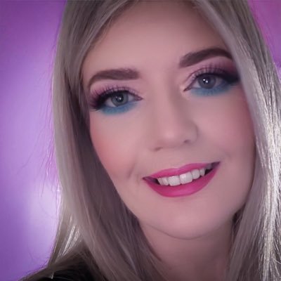 English ASMRtist making content to help you to relax and get those tingles!🌟 https://t.co/rNRxwlACzM https://t.co/z7GSxjIqfT