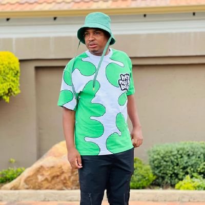Vuyolwethustif1's profile picture. Ziwaphi