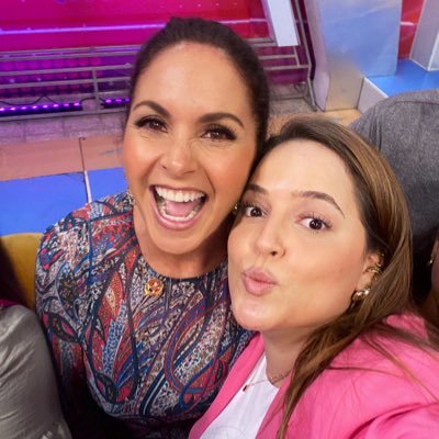 Venezolana. Médico Cirujano. Medicina Estética y Anti-envejecimiento, Especialista en Láser Harmony XLPro Antisocialismo. Doglovers lhlovers💖 @LuceroMexico