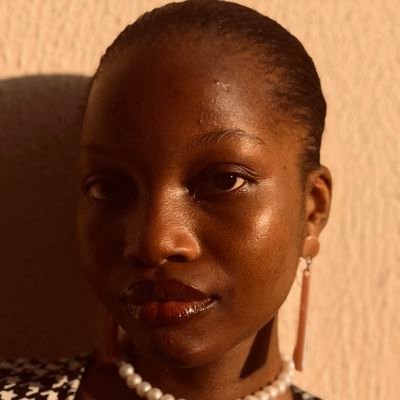 Icanneverbepoor's profile picture. 