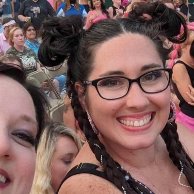 ; Just living my life & following my heart song♥ I am a warrior; my story never ends. #DepressionBackOff #FanGirlAt36 #BeYou #EnvEd #Lymie #ADHD