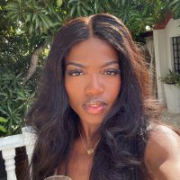 NINI (@itssimplyneika) 's Twitter Profile Photo NINI (@itssimplyneika) 's Twitter Profile Photo