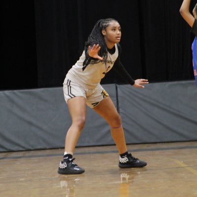 Class of 24’ 🏀 3.5 GPA , D’iberville High School , 5’5 PG,SG tmwells91805@gmail.com