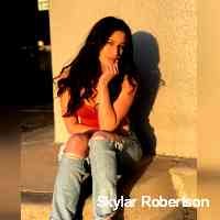 skylarrosertso's profile picture. Nothing to see here