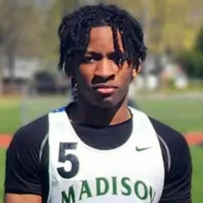 Class of 26,17yrs old,#5,HT 5’8 WT140,Sports: Track,Football Position: ROLB,Defensive End,Illinois,Madison Sr. High-school. “EIAODAAC”