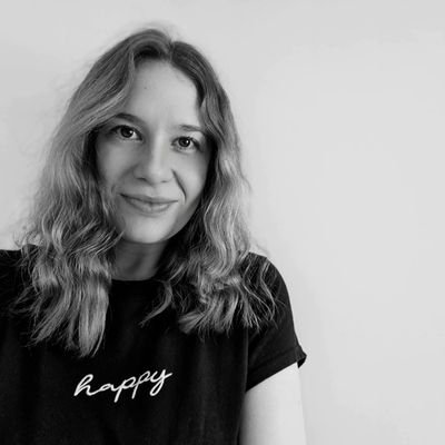 victoria_ess's profile picture. Reader, rambler, relaxer.