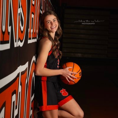 EHS ‘24, PG , 4.5 GPA, 5’ 7”, 120, Soccer, Basketball, Track, gracelin.wv@gmail.com