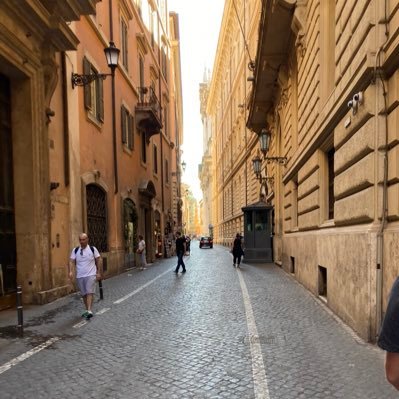 sconniedubs's profile picture. Let's Run