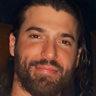 Actor🌐
Esta cuenta está dedicada a Can Yaman y su gestión.