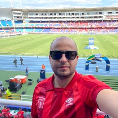 Amante del Fútbol, Hincha del America de Cali, de los Viajes. Debilidad por el Mar 🌊 ⚽️🇨🇴🇦🇱🍺 primera Barra Baron Rojo Chinchina