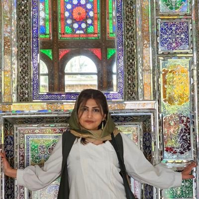 ladyonthetree's profile picture. #ولم_کن