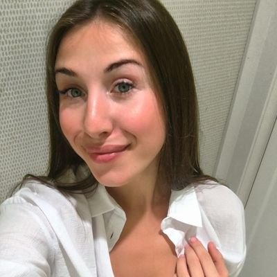 Sono disponibile per un piano sessuale a pagamento, gli interessati mi scrivono in privato e sono molto onesto con i miei clienti ♥️ scrivimi su telegram @Sandr