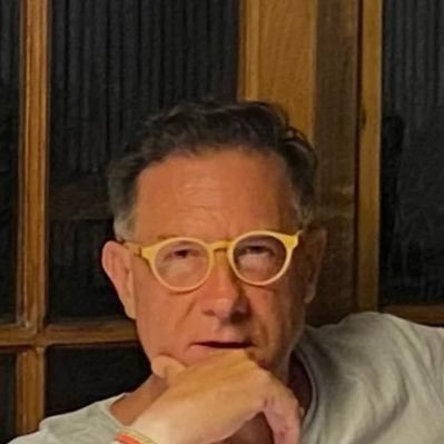 CarlosCordovezA's profile picture. Abogado U. de Chile. Intentando ser proactivo por aquí recién. Se es libre con las ideas, no con las ideologías; y por sobre estas, está la humanidad.