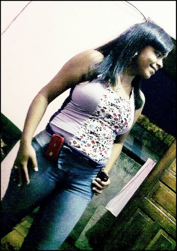eu  sou  altentica  &  Felizz