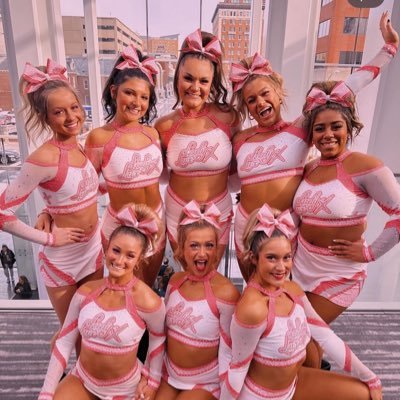 canadian cheer stan🎀 (new acc!!)