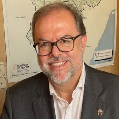 Aragonesista. Fundador, ex-Presidente y diputado de CHA @chunta.
Presidente de la Fundacion Gaspar Torrente @FundGasparTorre