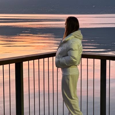 Ozzgee_B's profile picture. 💓B 🤍🤍Aşkın her hali güzeldi ben SEN halini sevdim…