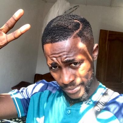 EPiyaka's profile picture. 👨‍🎓licencié en comptabilité et finance