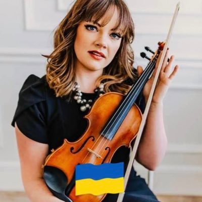 I am a professional violinist. I will travel to Ukraine with a nonprofit to perform on the front lines April 19. Donate to Ukraine by Venmo-@lindseycbohn