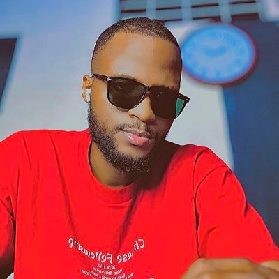 Photographe📸 | Community manager| créateur de contenu | chargé commercial chez RAYPHOTOS | CEO: Mahombi_Event_Drc | Entrepreneur✨