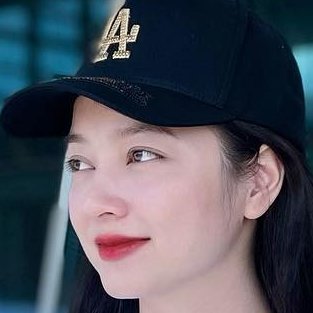 Heranmala's profile picture. 🌆 City lights, starry nights | Seeking beauty in the chaos of urban life.