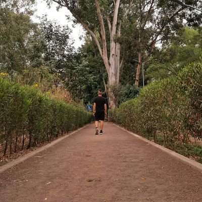 Humilde, Relajado, Viajero y Sencillo,amante de la buena musica, la fotografia, las motos, los animales y @nacionaloficial